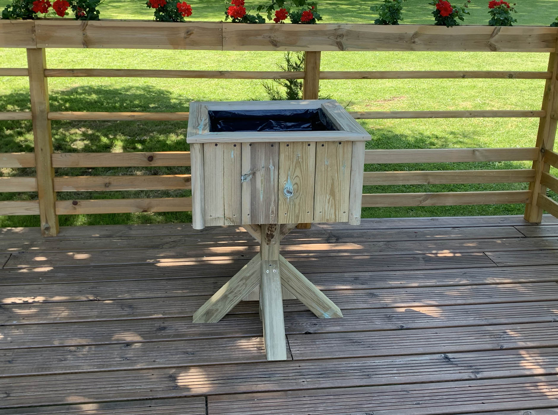 bois-plein-air-jardiniere-02-02