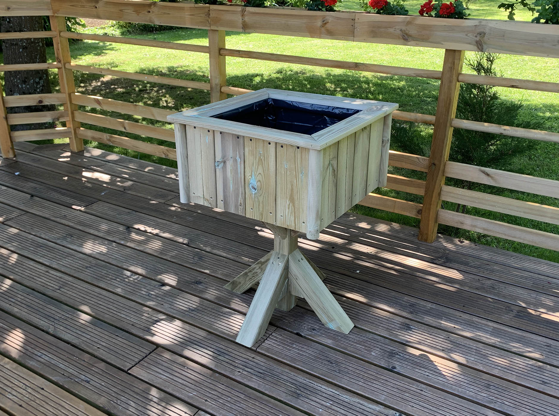 bois-plein-air-jardiniere-02-03