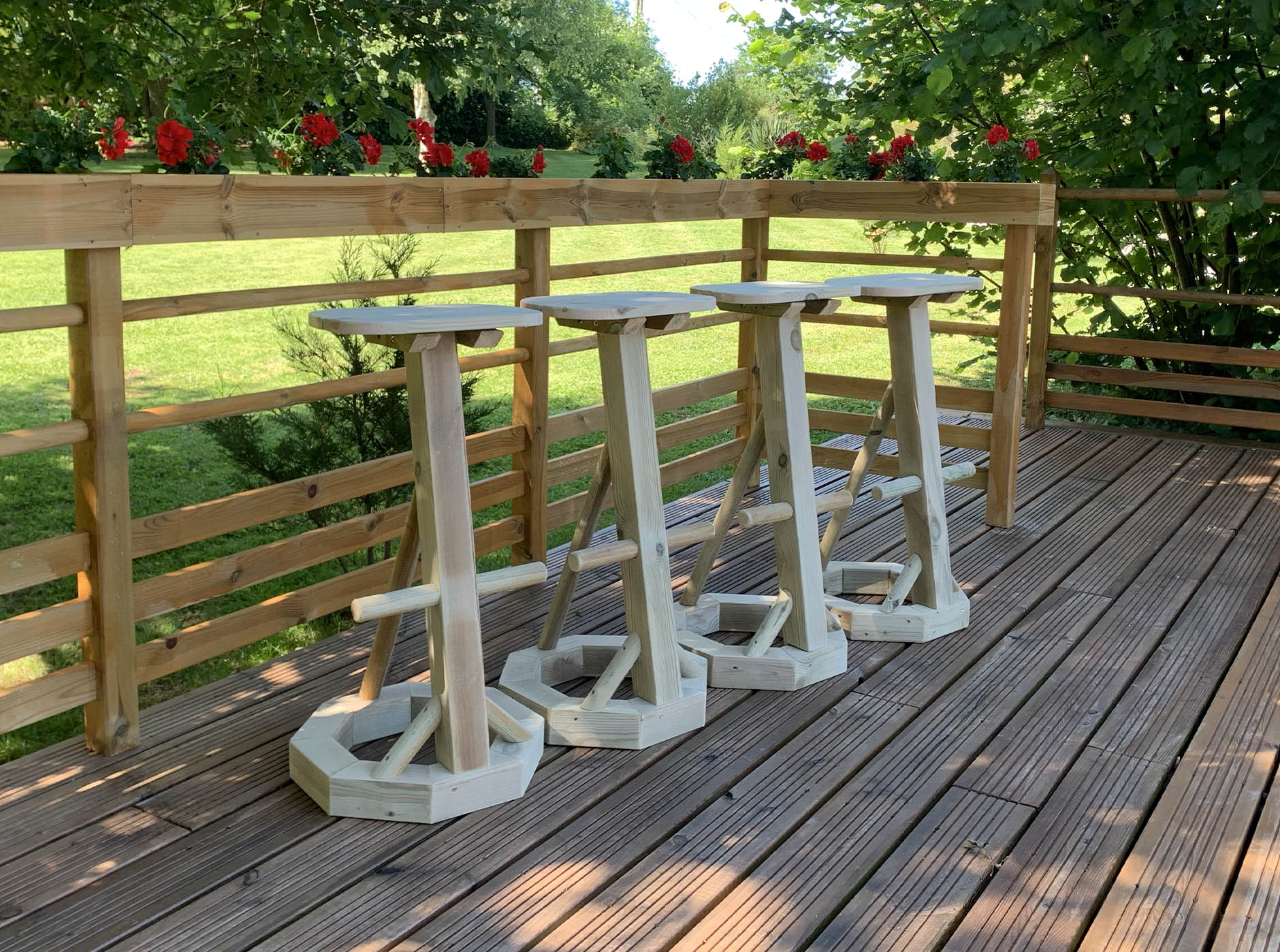bois-plein-air-tabouret-01-03