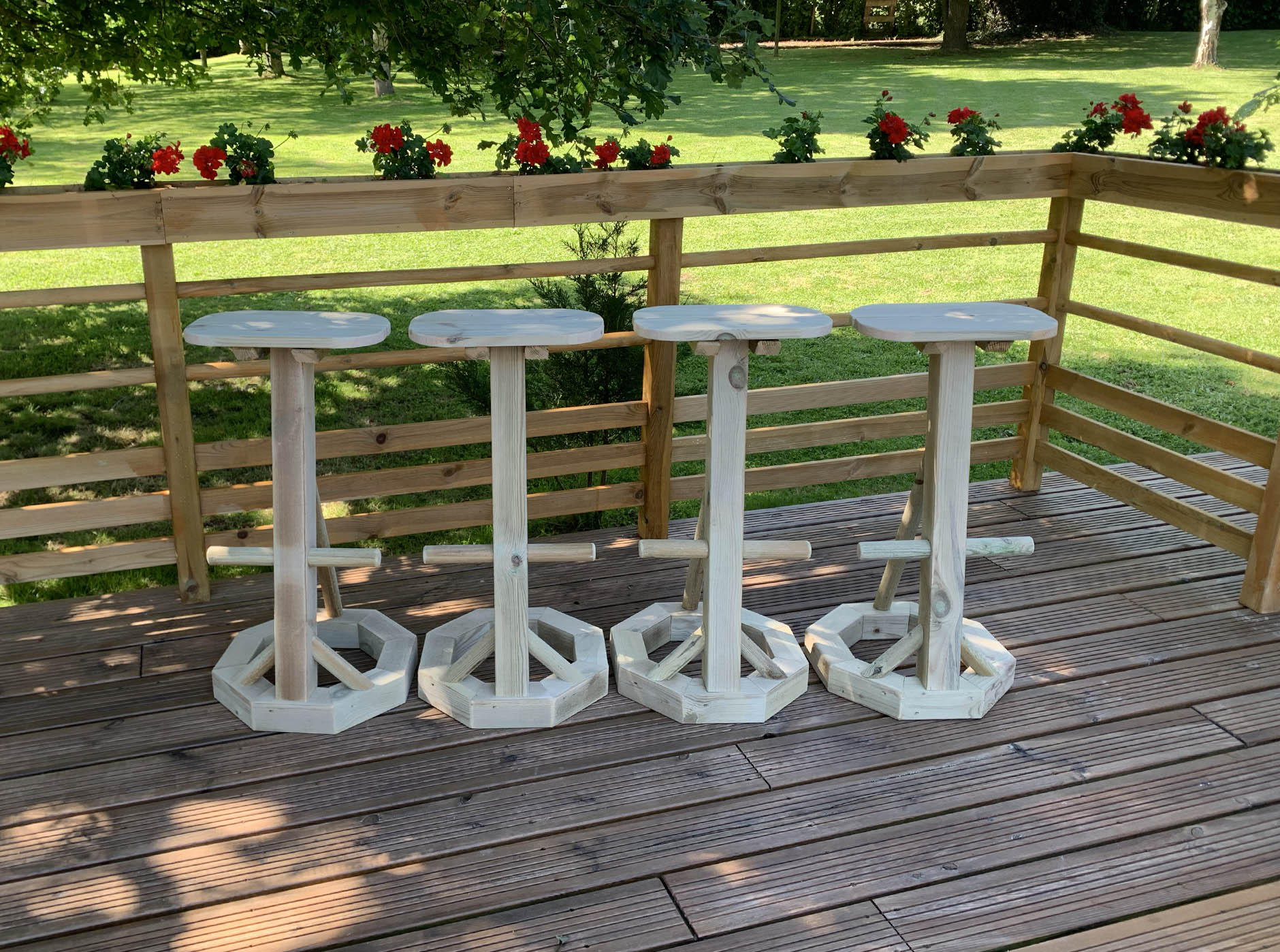 bois-plein-air-tabouret-01-05